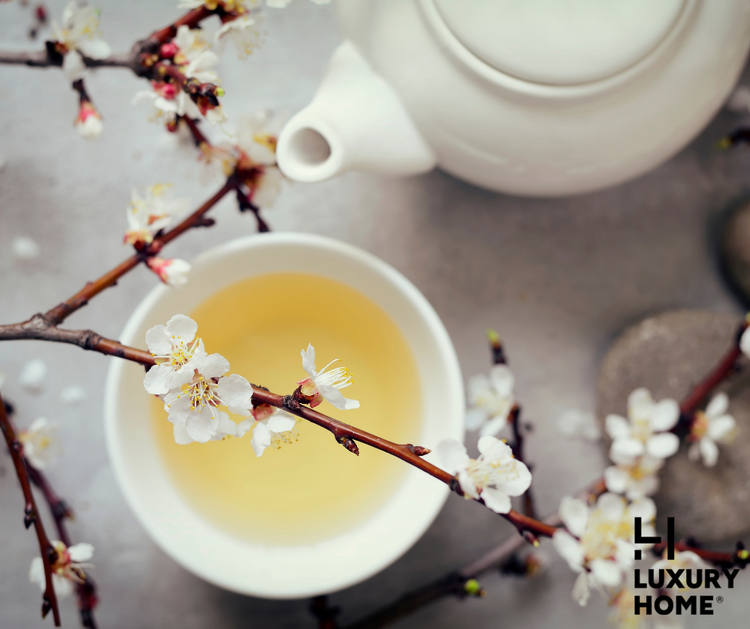 WHITE TEA
